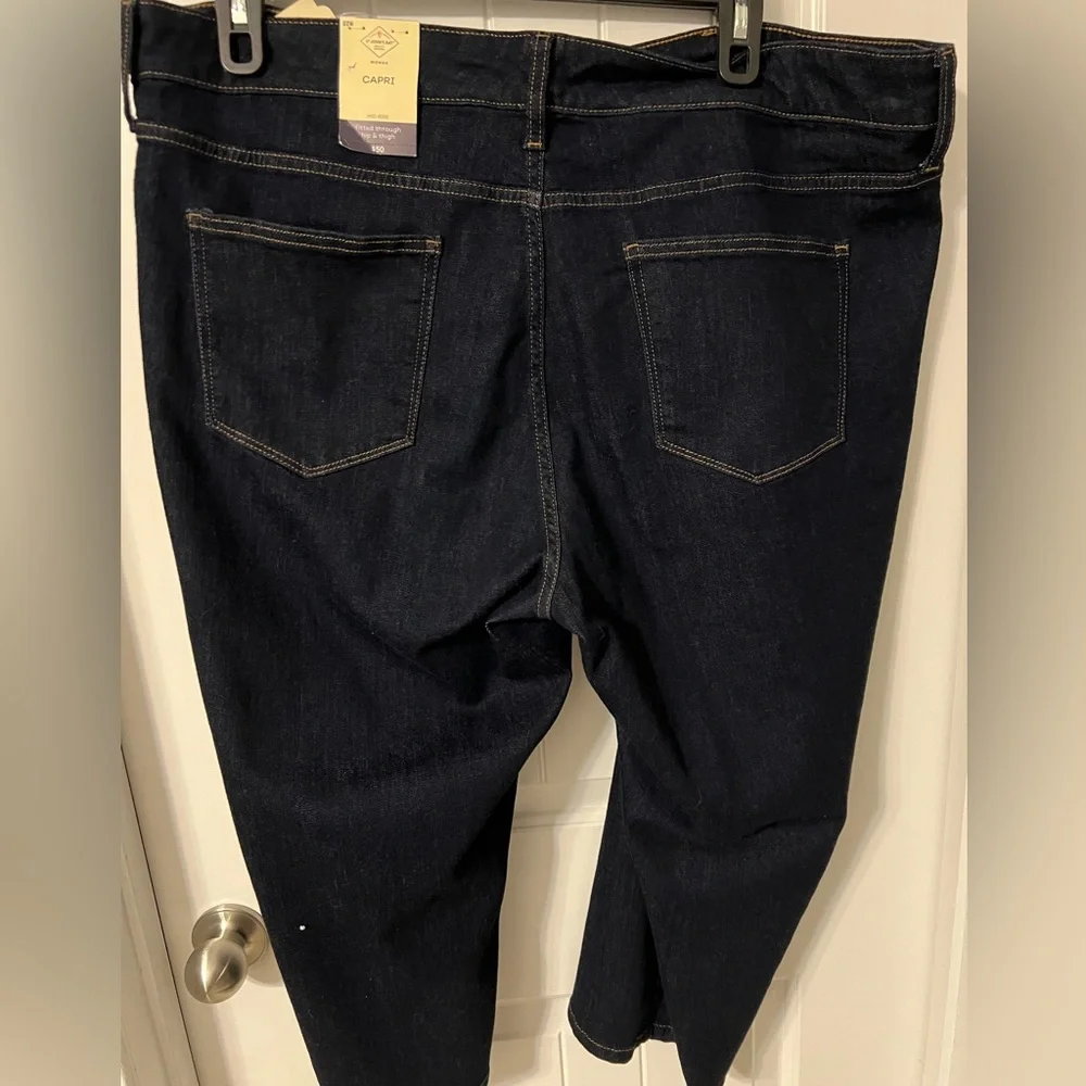New with tags denim capris size 22W - Picture 2 of 3